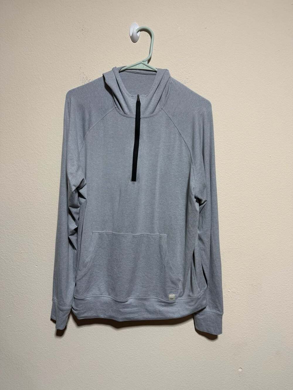 Vuori Men's Ponto Performance Half-Zip Hoodie in Heather Grey